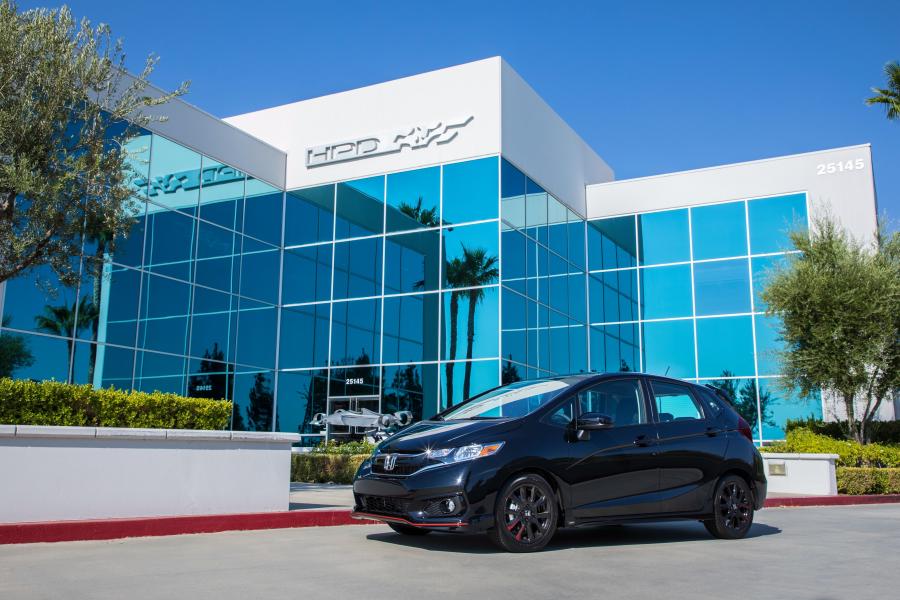  Honda Fit Sport HFP Accessories 2017 года  (NA) (фото 12 из 32)
